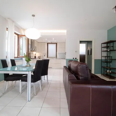 Apartamento Center Wi-fi Private Parking 6 Posti