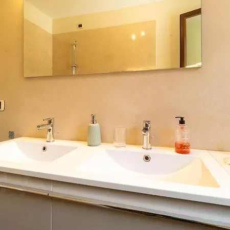 Apartamento Center Wi-fi Private Parking 6 Posti